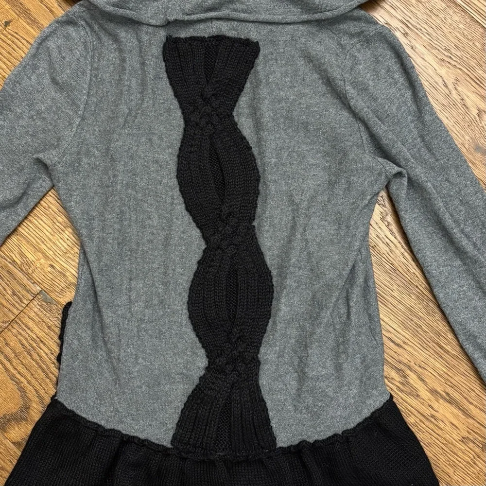 Moth crochet embellished sweater - Picture 8 of 8